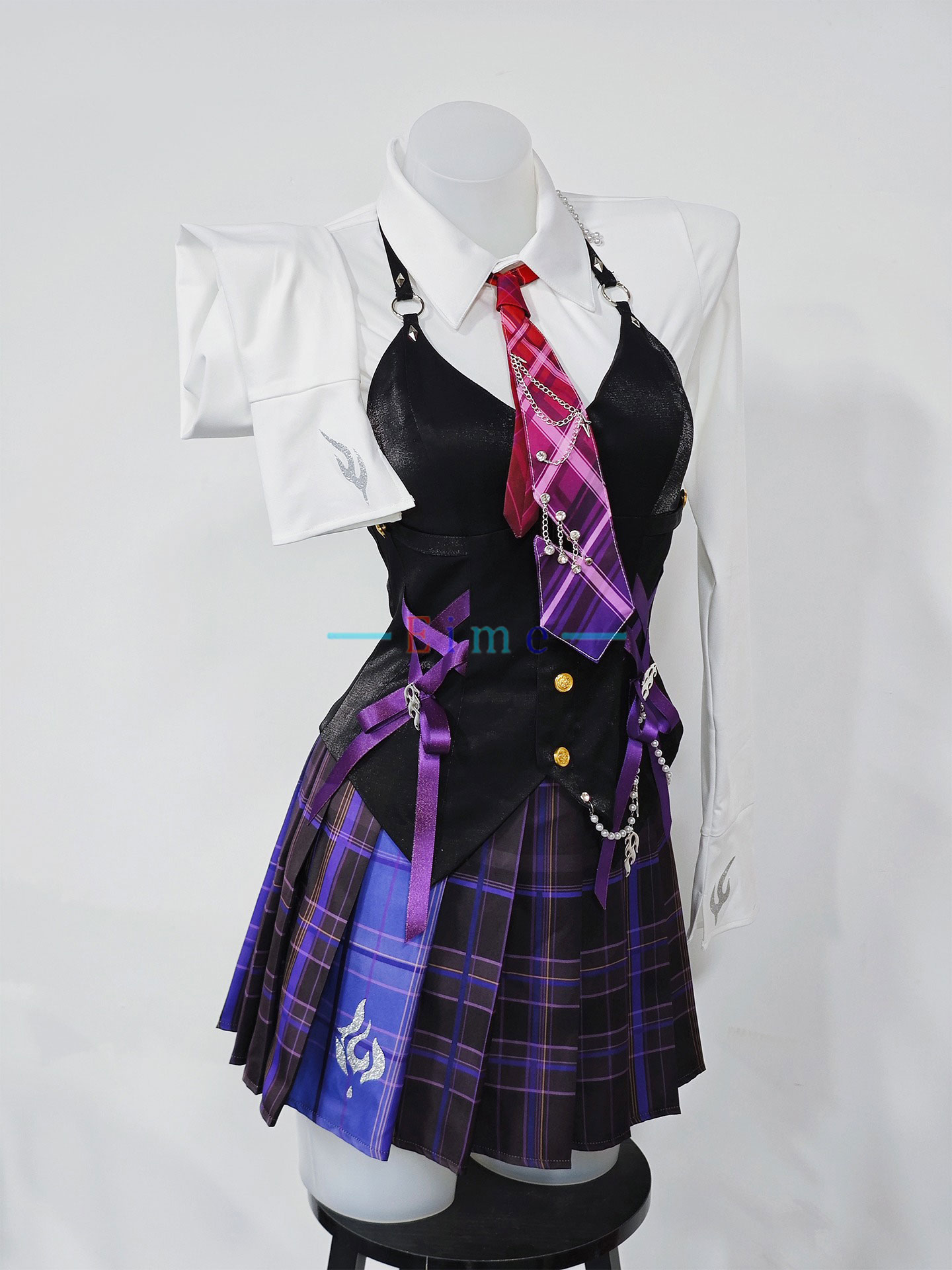 Game Naraka Bladepoint Tarka J - Anime Cosplay Show recension och pris